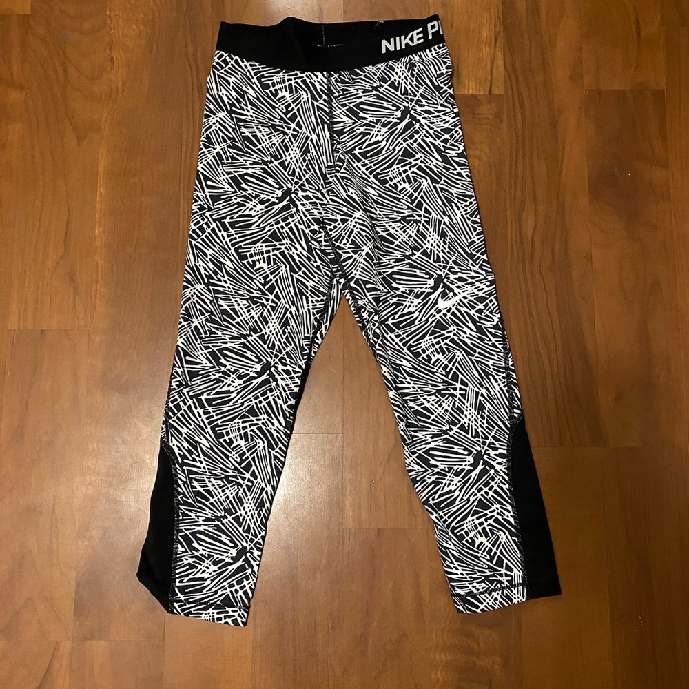 Nike Pro Capri Leggings